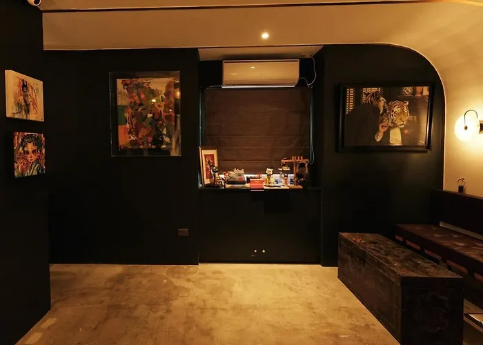 Apartamento The Kin House - Poblacion Botique Manila