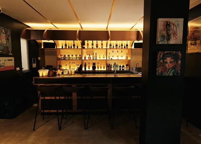 The Kin House - Poblacion Botique * Manila